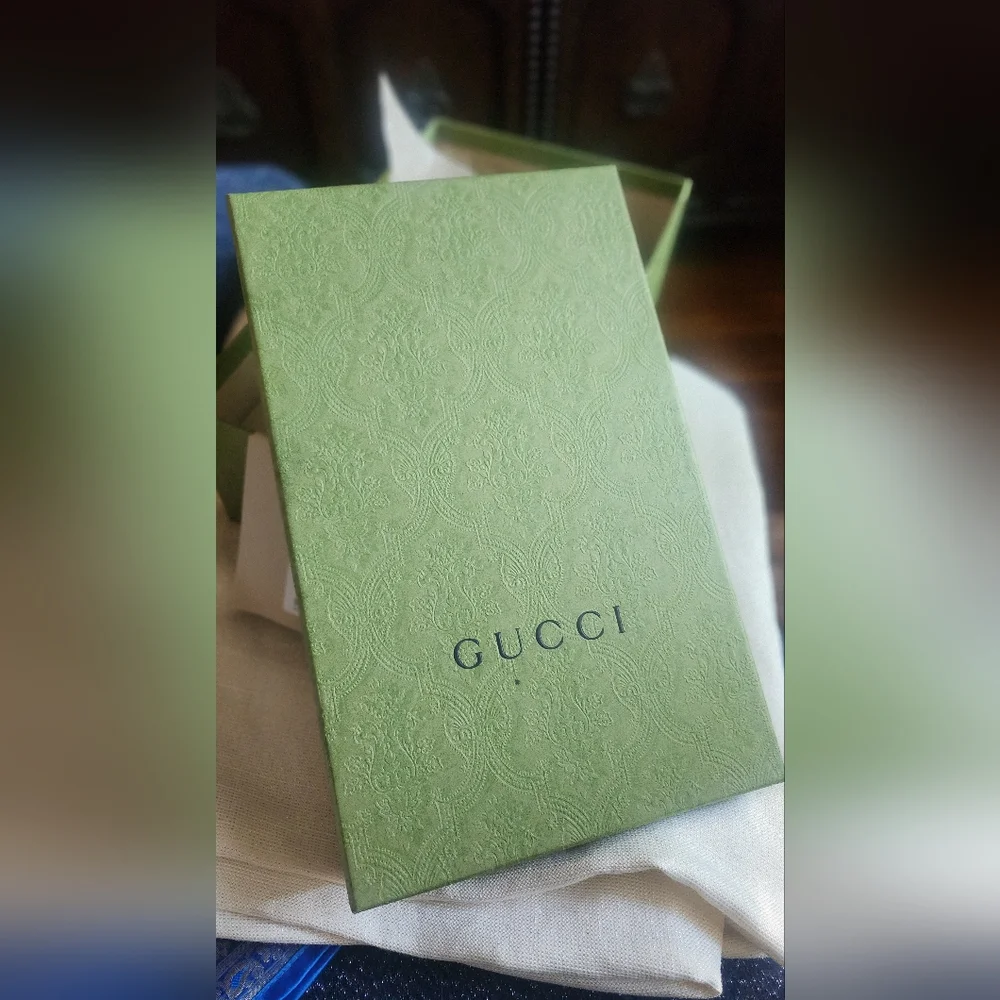 Box - Picture 2 of 3